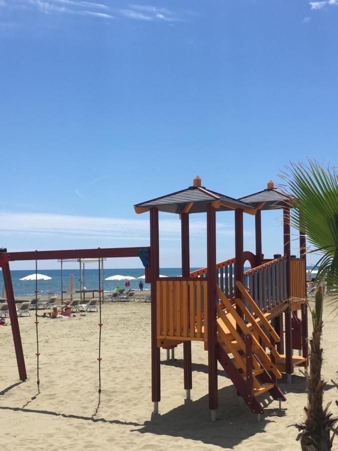 Larnaca Beach Apartment 1A Εξωτερικό φωτογραφία
